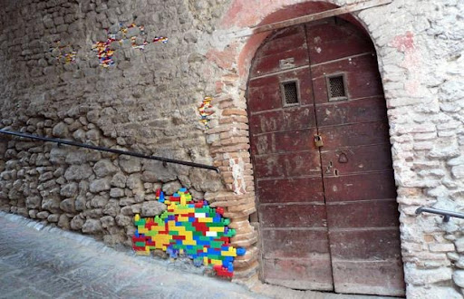 Jan Vormann Repairs Crumbling Monuments With… Lego Bricks! Amusing